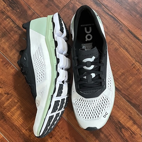 On CloudBoom Women Sneakers - Picture 6 of 11